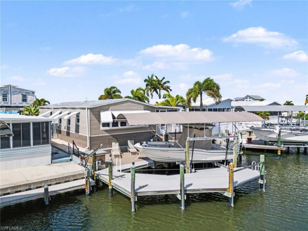 3094 Harpoon Ln , Saint James City, FL 33956 Photo