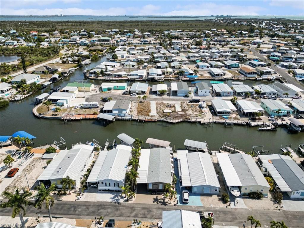 3094 Harpoon Ln , Saint James City, FL 33956 Photo