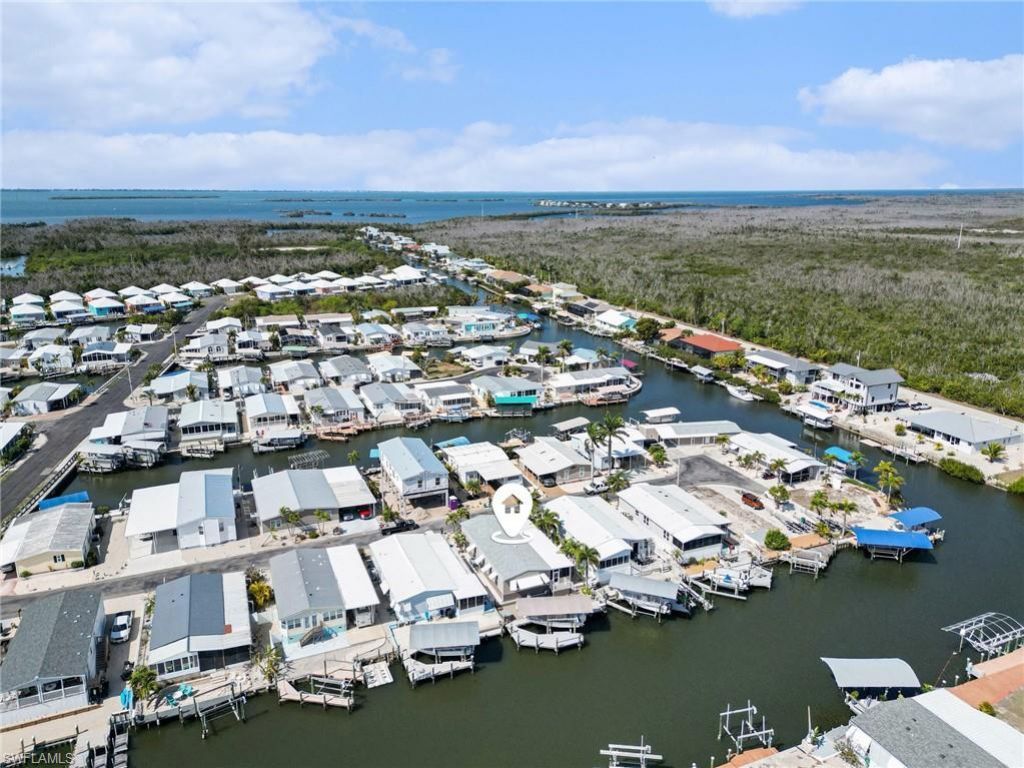 3094 Harpoon Ln , Saint James City, FL 33956 Photo