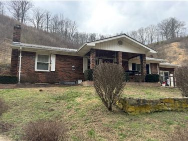 1267 Lower Taulbee Fork Road, Vancleve, KY 41385