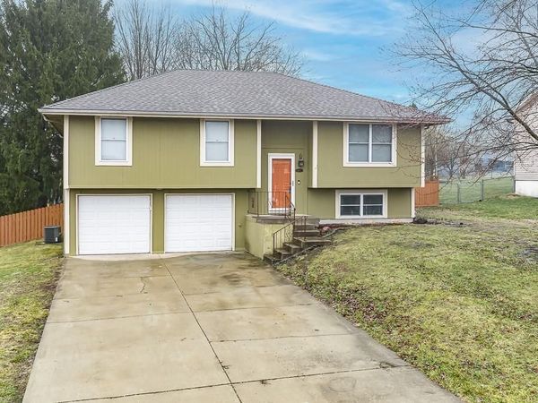 3203 N 157th Terrace, Basehor, KS 66007