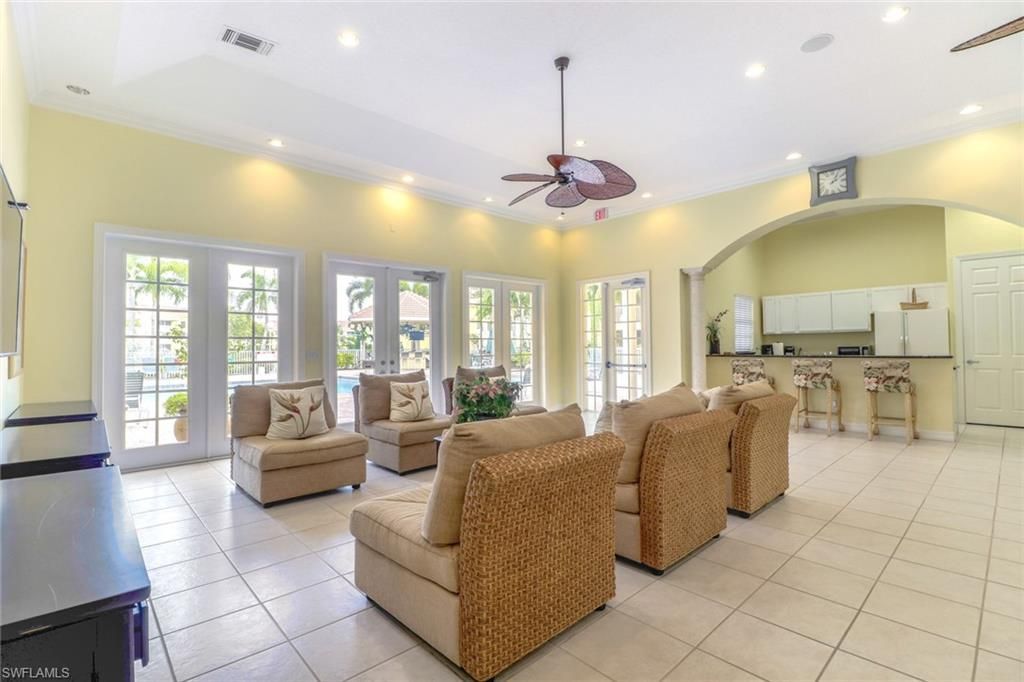 4610 Saint Croix Ln, Unit 1031, Naples, FL 34109 Photo