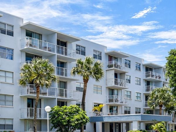 500 Executive Center Drive, Unit 2h, West Palm Beach, FL 33401