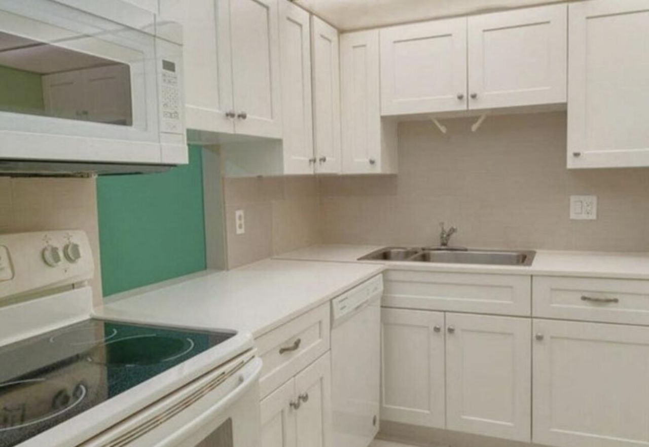 500 Executive Center Drive, Unit 2h, West Palm Beach, FL 33401 Photo