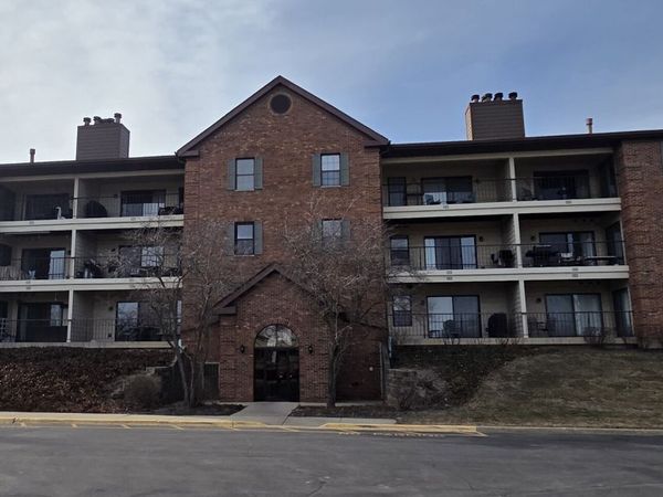 621 Hapsfield Lane , Unit 103, Buffalo Grove, IL 60089