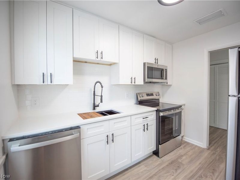 19901 Van Aken Boulevard, Unit 205, Shaker Heights, OH 44122 Photo 10