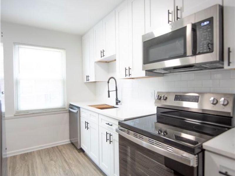 19901 Van Aken Boulevard, Unit 205, Shaker Heights, OH 44122 Photo 11