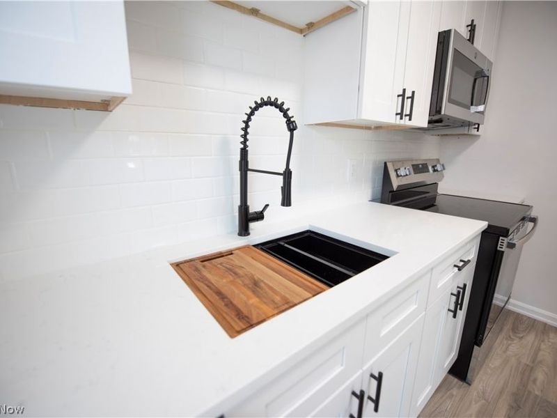 19901 Van Aken Boulevard, Unit 205, Shaker Heights, OH 44122 Photo 12