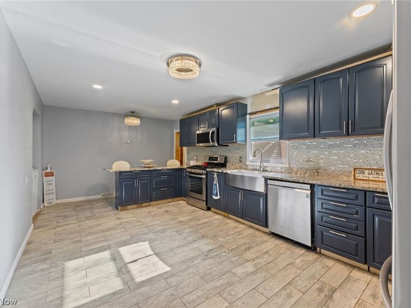 944 McDonald Avenue, Mc Donald, OH 44437 Photo 9