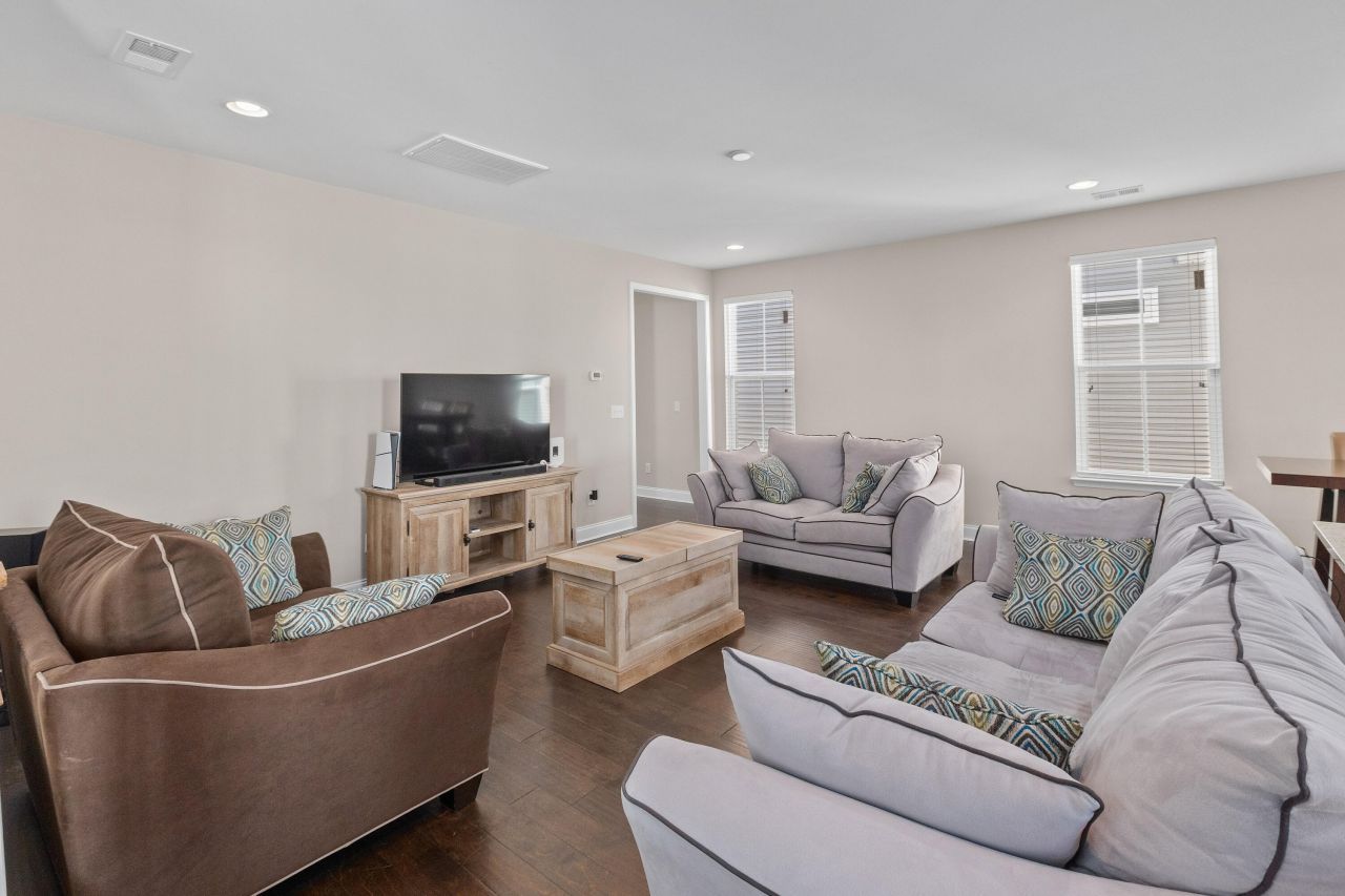 3902 Poplar Grove Place Photo 11