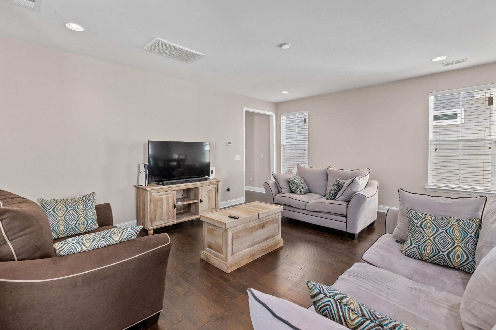 3902 Poplar Grove Place Photo 11