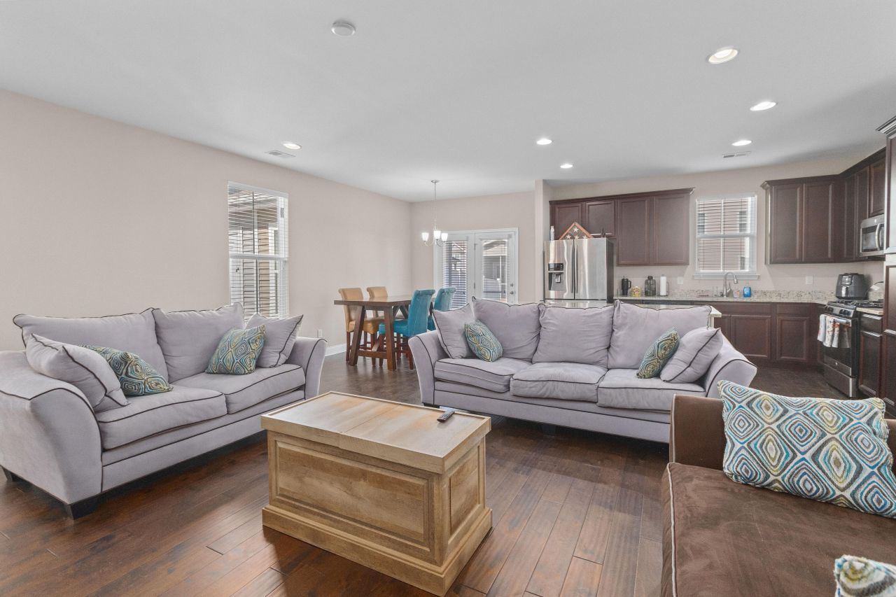 3902 Poplar Grove Place Photo 13