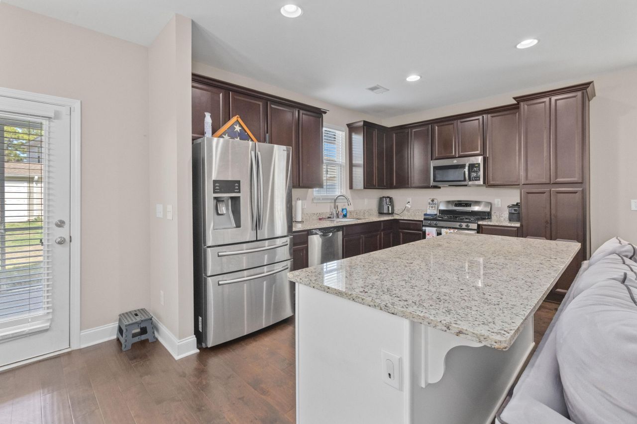 3902 Poplar Grove Place Photo 15