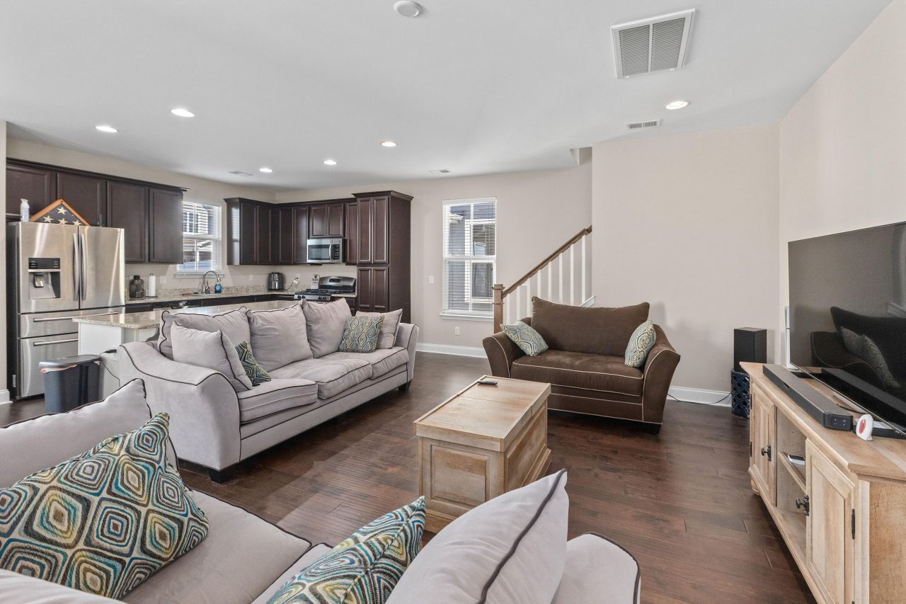 3902 Poplar Grove Place Photo 7