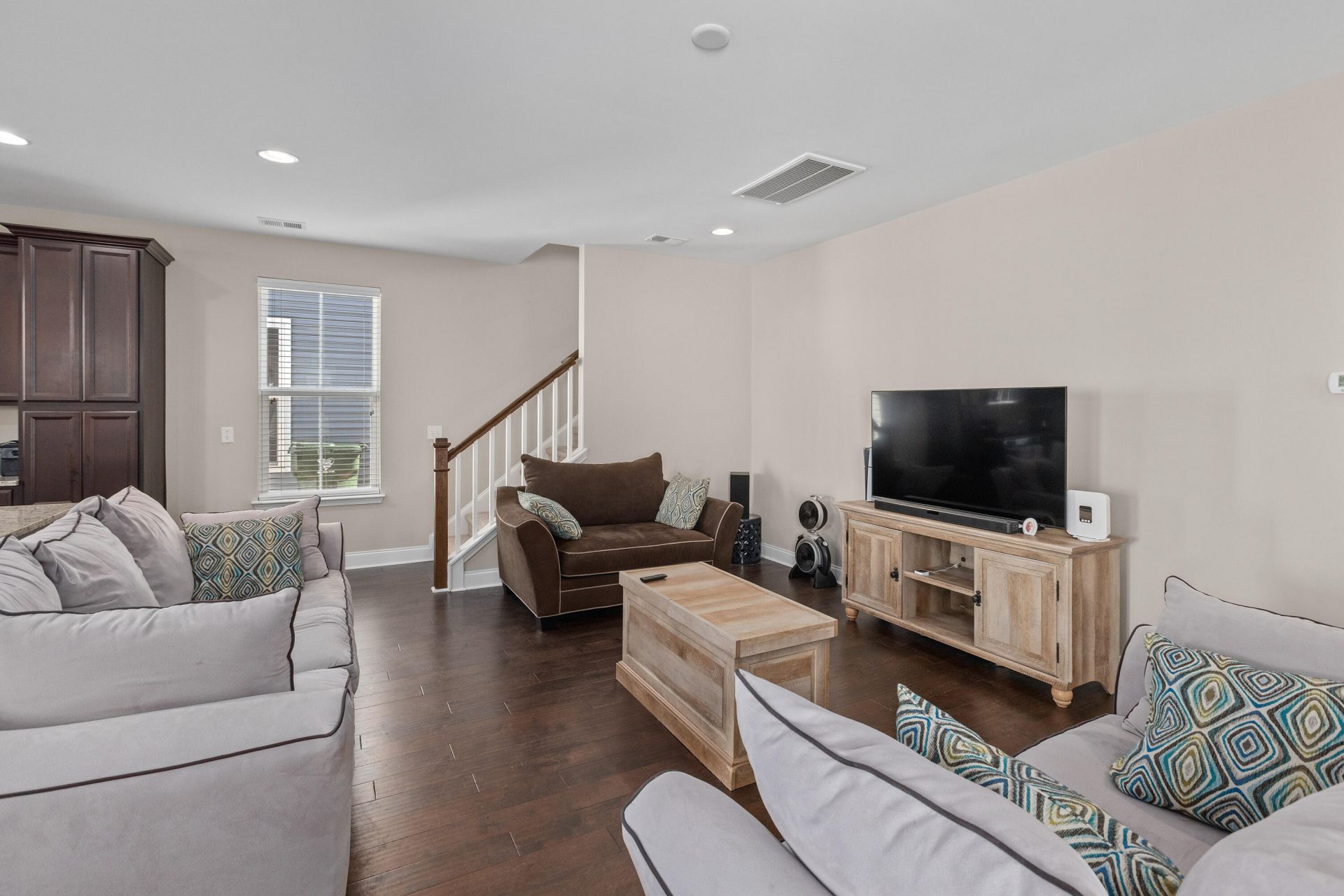 3902 Poplar Grove Place Photo 8