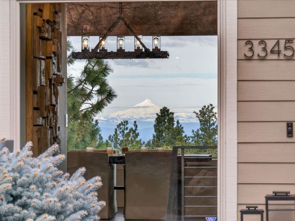 3345 NW Panorama Drive, Bend, OR 97703