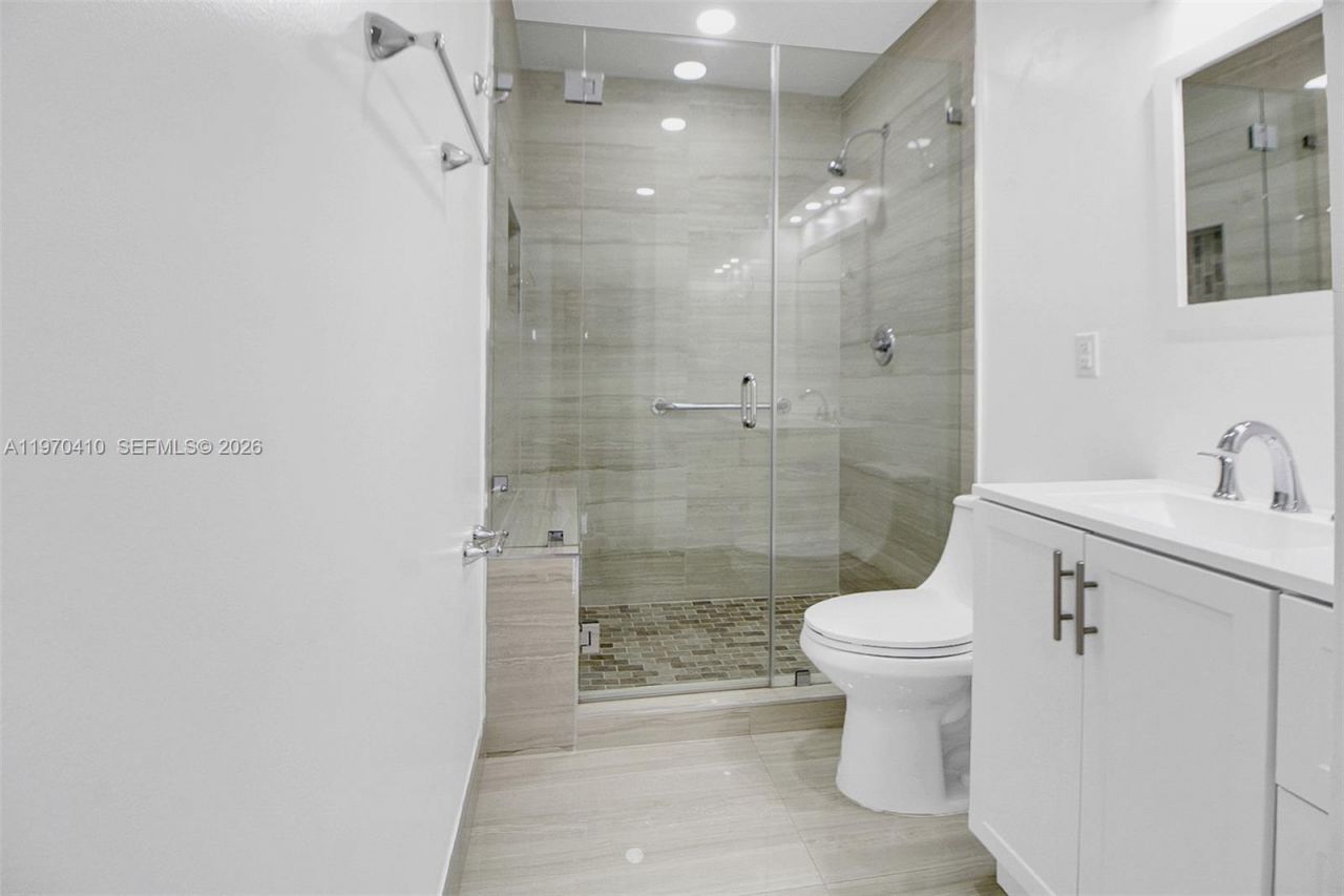 11740 SW 182nd Ter, Miami, FL 33177 Photo