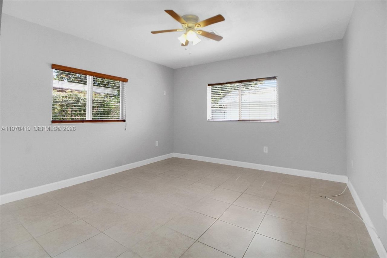 11740 SW 182nd Ter, Miami, FL 33177 Photo