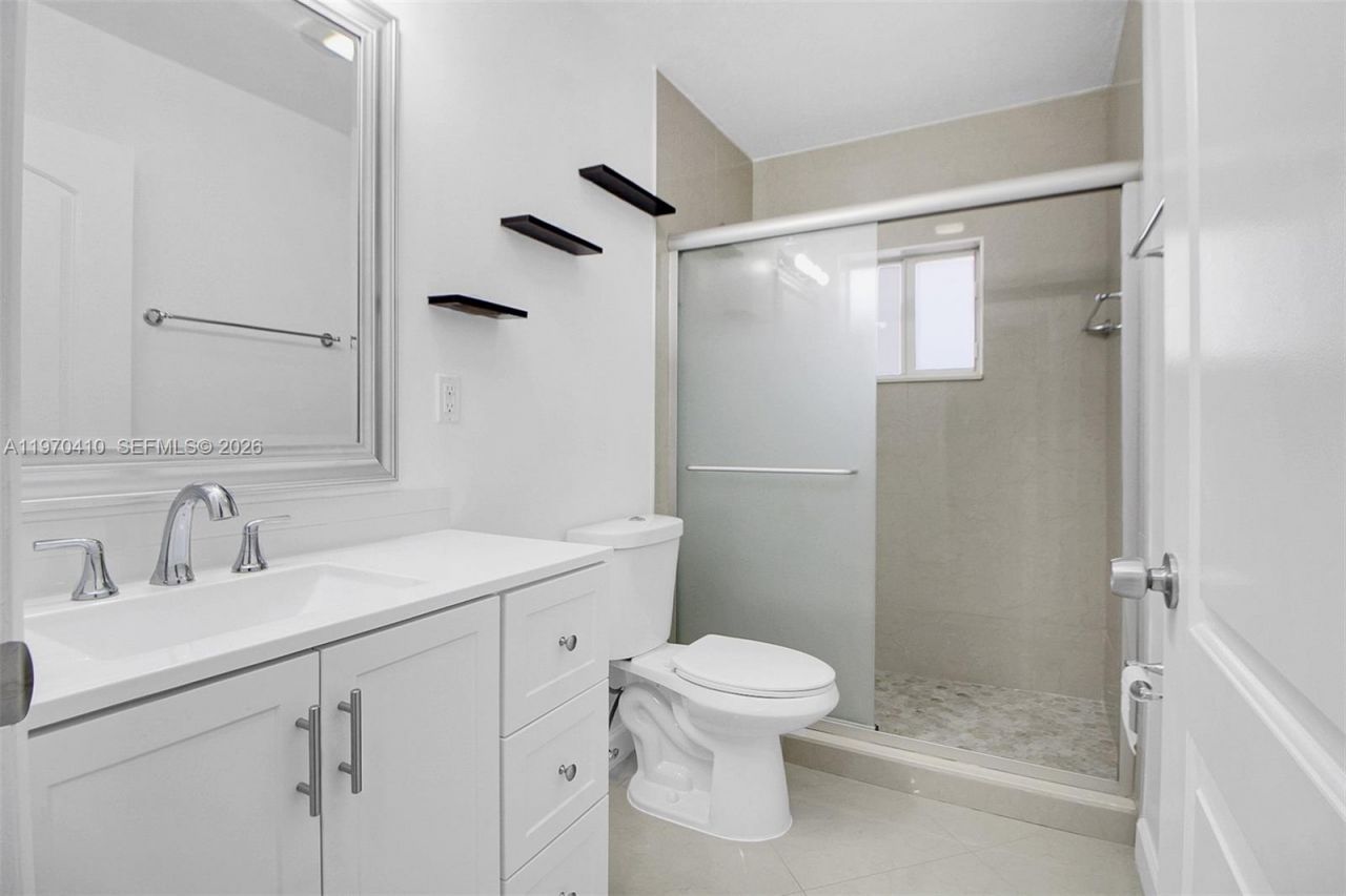 11740 SW 182nd Ter, Miami, FL 33177 Photo