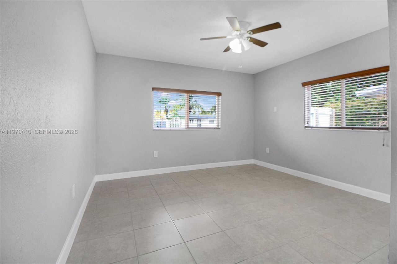 11740 SW 182nd Ter, Miami, FL 33177 Photo