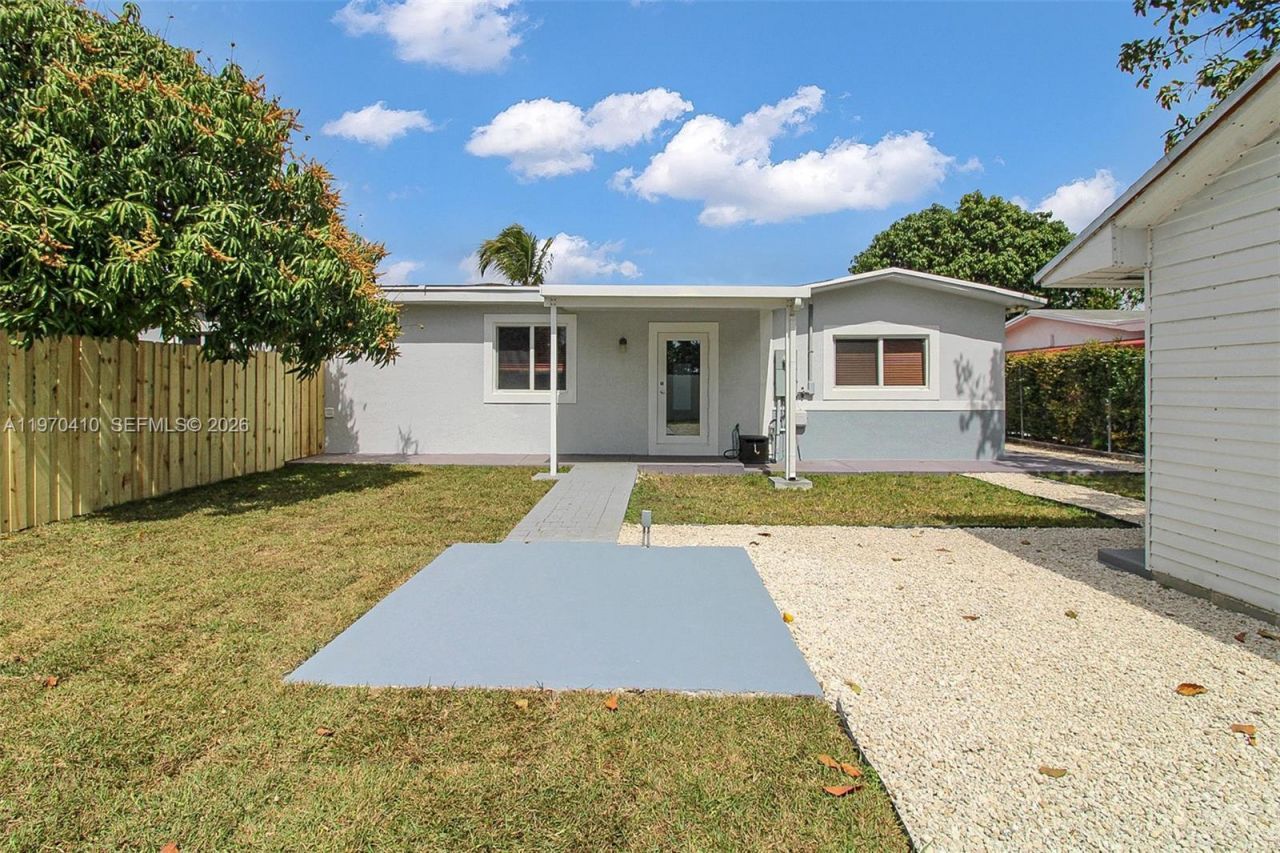 11740 SW 182nd Ter, Miami, FL 33177 Photo