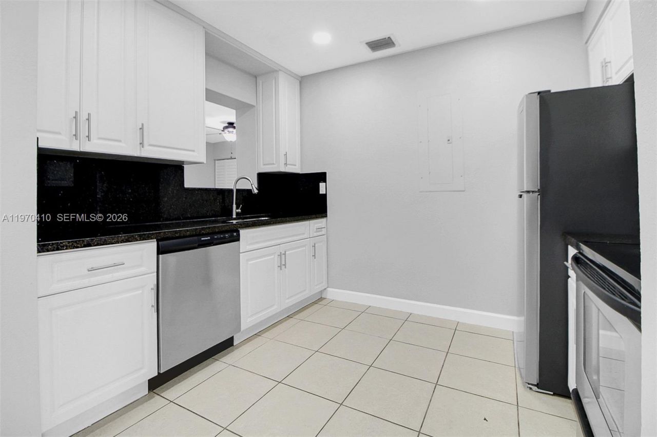 11740 SW 182nd Ter, Miami, FL 33177 Photo