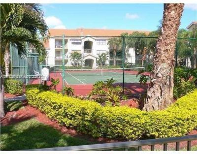 550 S Park Rd , Unit 32-8, Hollywood, FL 33021 Photo