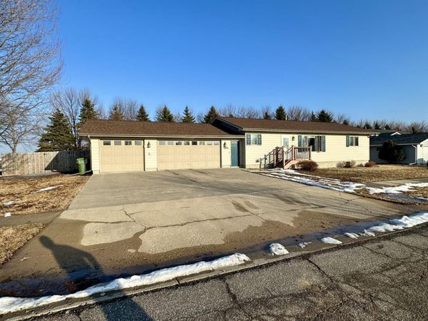 1300 34TH STREET SW, Watertown, SD 57201