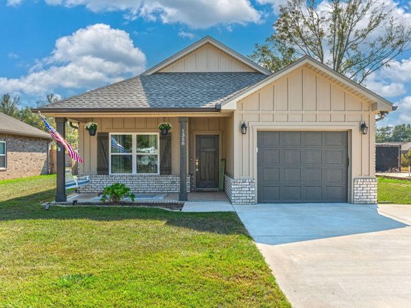 1358 Georgia Avenue, Baker, FL 32531