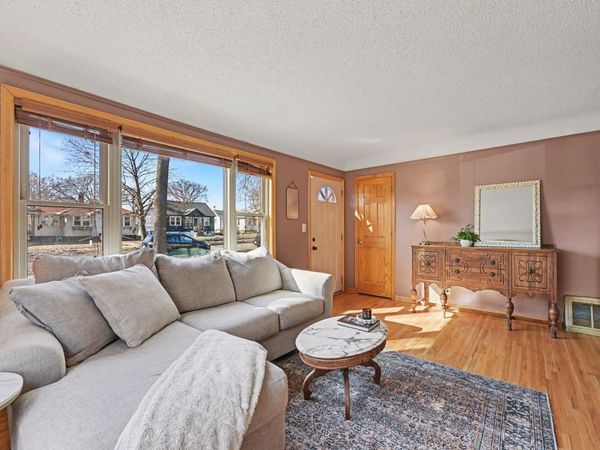 5425 31st Avenue S, Minneapolis, MN 55417