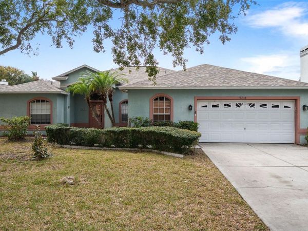 9238 SEA OAKS COURT, SEMINOLE, FL 33776
