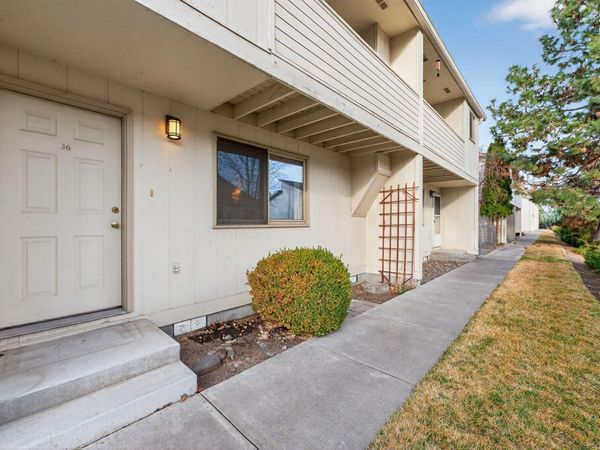 1050 NE Butler Market Road, Unit APT 36, Bend, OR 97701