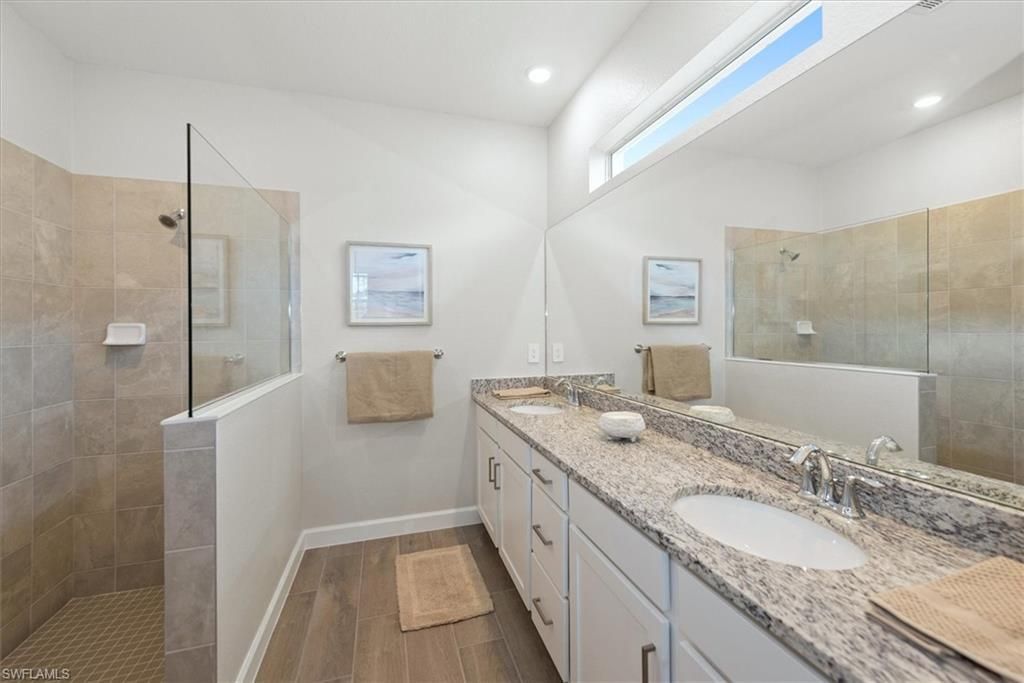 3061 Weston Manor Dr, Alva, FL 33920 Photo