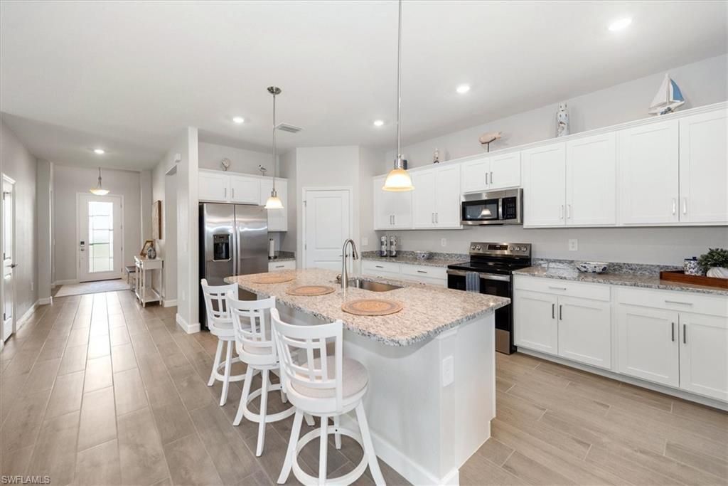 3061 Weston Manor Dr, Alva, FL 33920 Photo