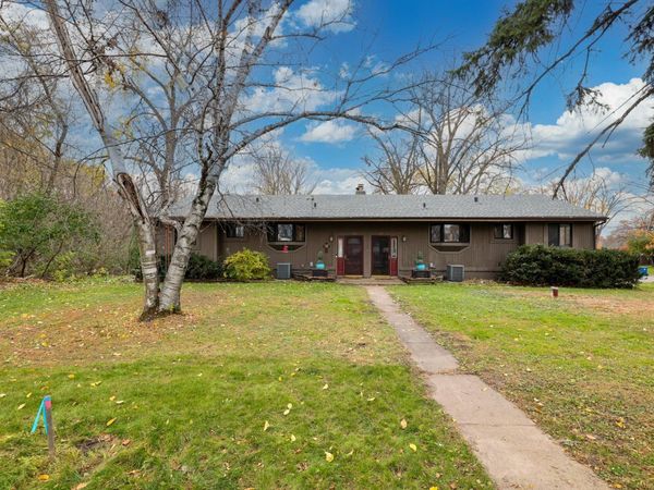 115 Peninsula Road , Medicine Lake, MN 55441