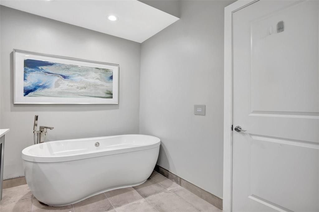 315 NE 3rd Avenue, Unit 1004, Fort Lauderdale, FL 33301 Photo