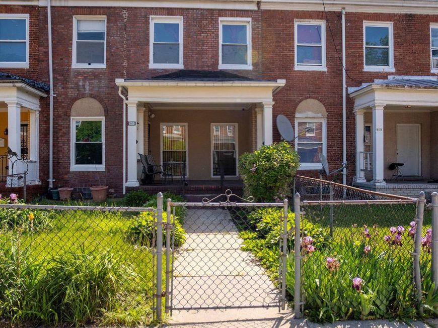 413 Rosecroft Terrace, Baltimore, MD 21229 Main Photo