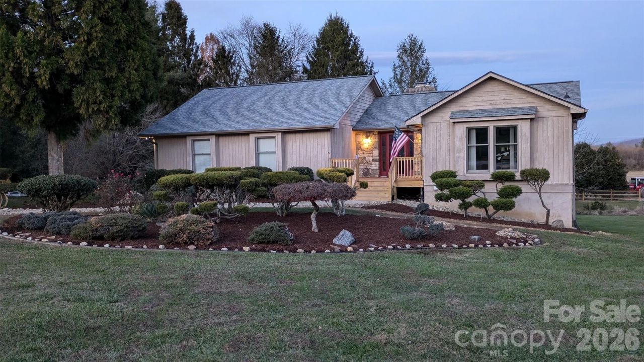 18 Amber Drive , Horse Shoe, NC 28742 Main Photo