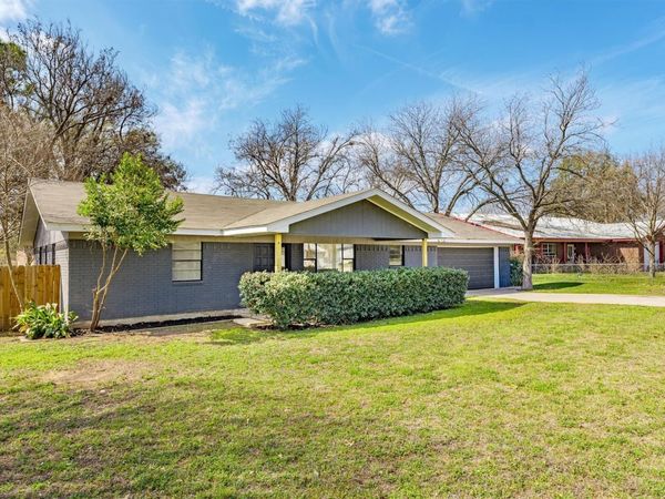 1106 Hackberry DR, Marble Falls, TX 78654
