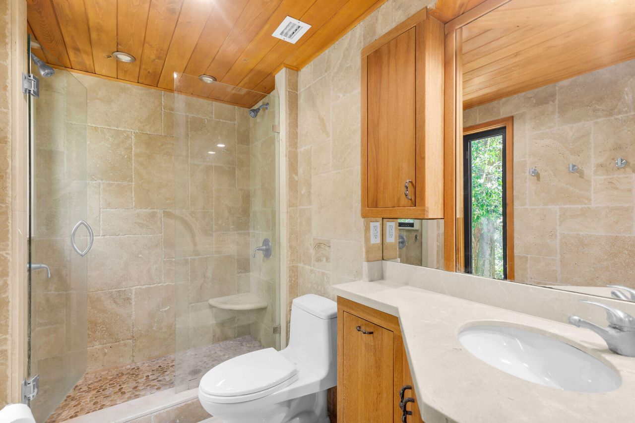 134 Artic Avenue, Tavernier, FL 33037 Photo