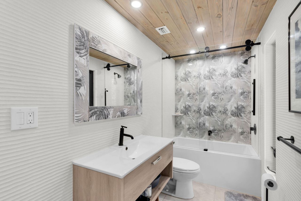 134 Artic Avenue, Tavernier, FL 33037 Photo