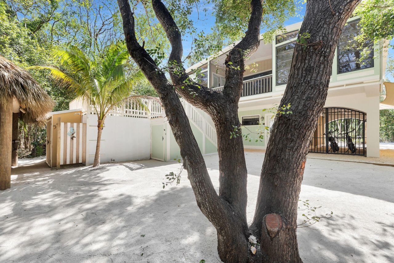 134 Artic Avenue, Tavernier, FL 33037 Photo