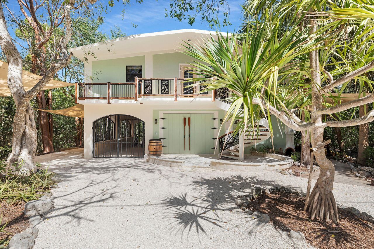 134 Artic Avenue, Tavernier, FL 33037 Photo