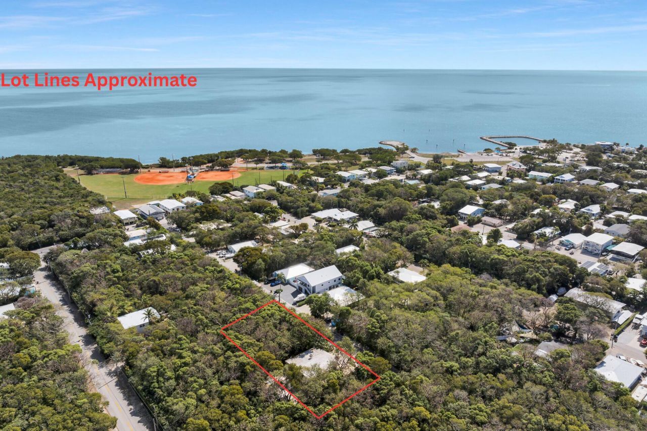 134 Artic Avenue, Tavernier, FL 33037 Photo