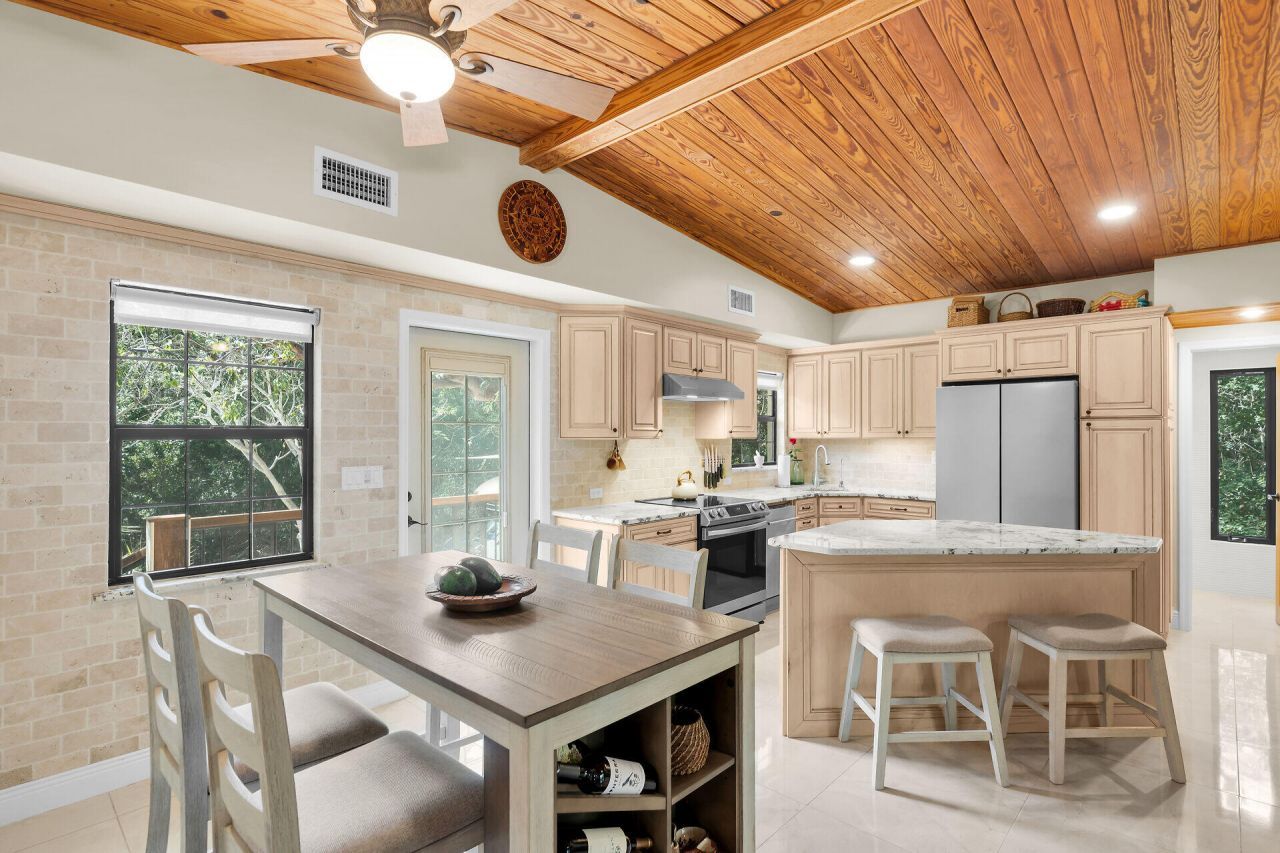 134 Artic Avenue, Tavernier, FL 33037 Photo