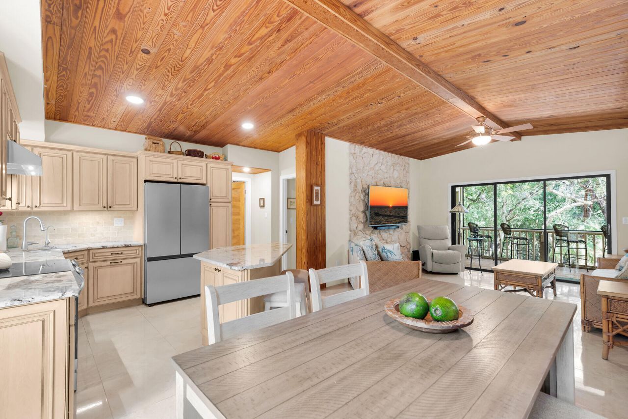 134 Artic Avenue, Tavernier, FL 33037 Photo