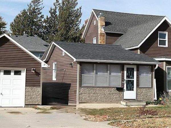 901 11th Street, Grundy Center, IA 50638