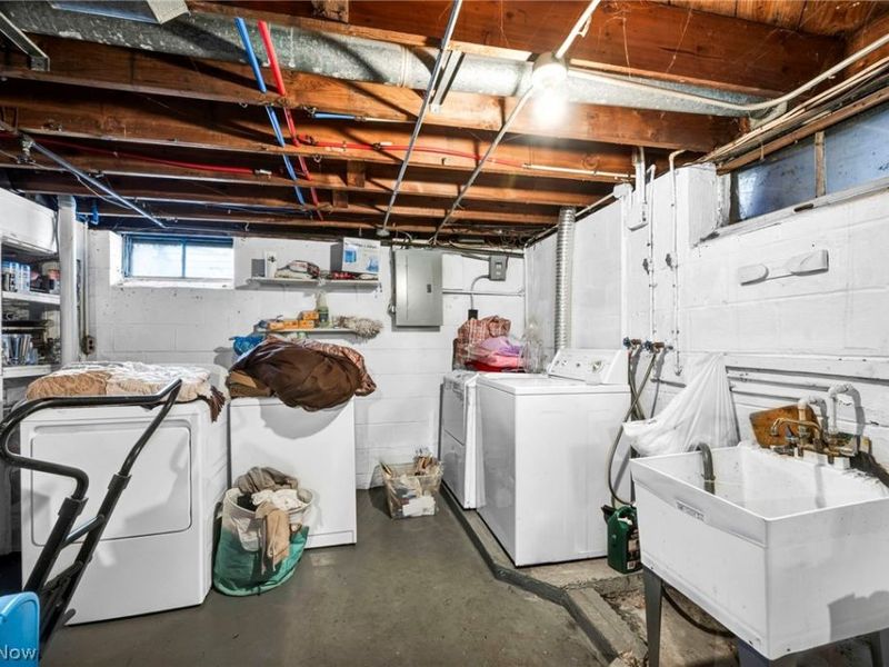 14001 Christine Avenue, Cleveland, OH 44105 Photo 38