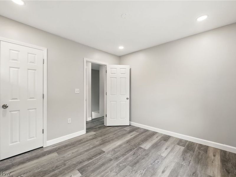 10402 Almira Avenue, Cleveland, OH 44111 Photo 29