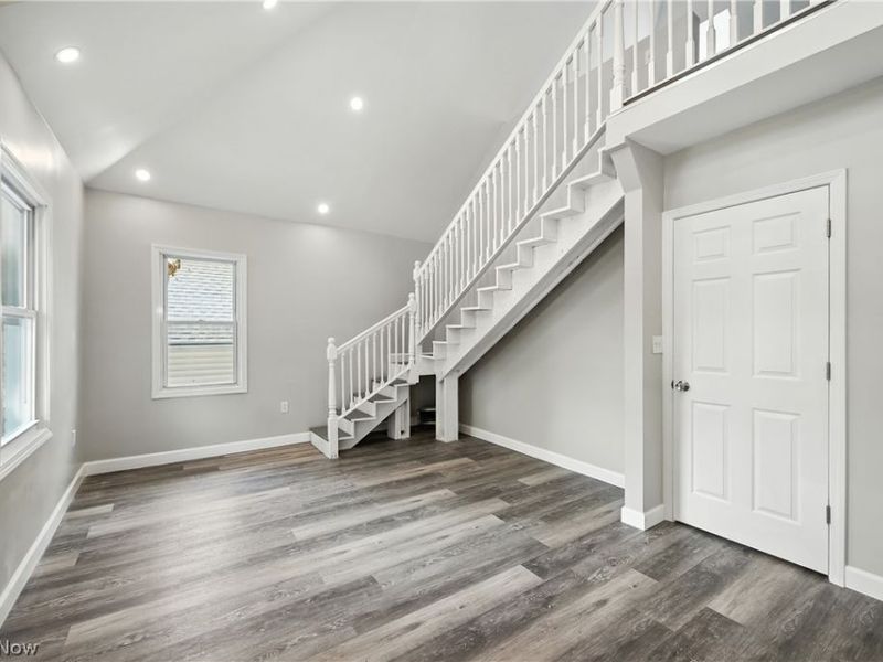 10402 Almira Avenue, Cleveland, OH 44111 Photo 37